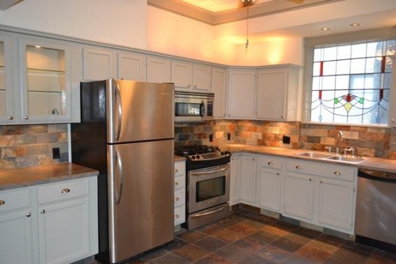 1030 Kings Hwy Kitchen