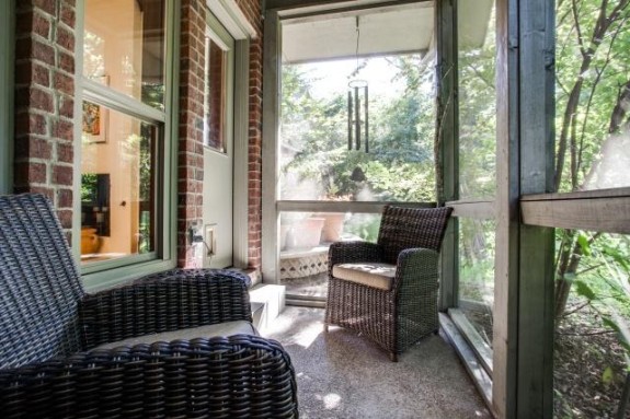 1115 Sarasota Screen Porch