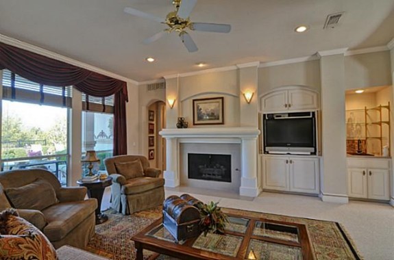 15 Canyon Crest Den