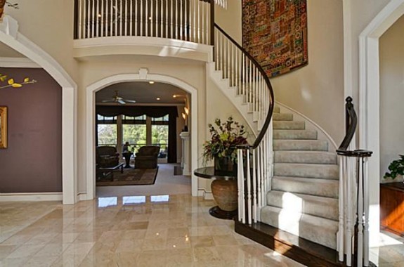 15 Canyon Crest Foyer