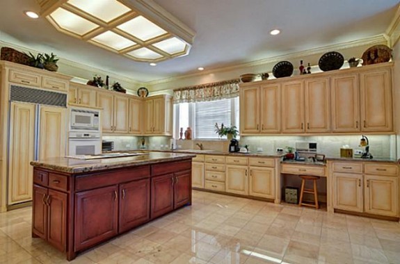 15 Canyon Crest Kitchen