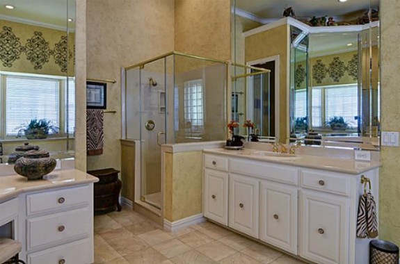15 Canyon Crest Master Bath