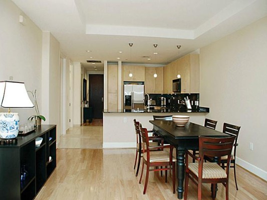 1505 Elm 502 Dining
