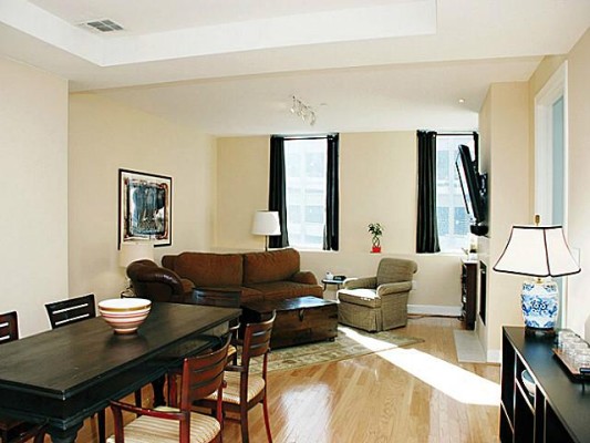 1505 Elm 502 Living