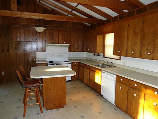 164 Bushwhacker drive kitchen