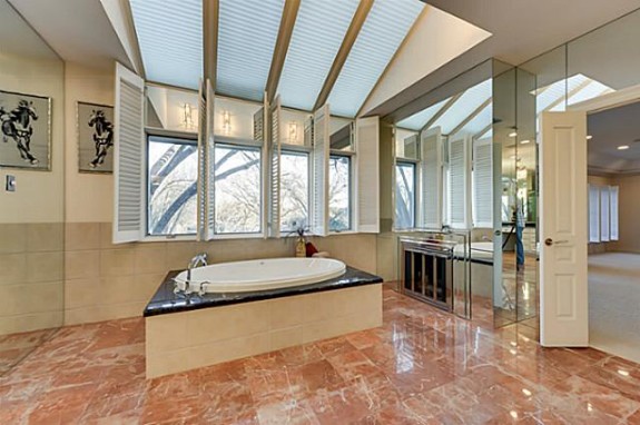 17412 Pauma master tub