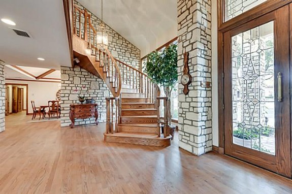 17412 Pauma stairs