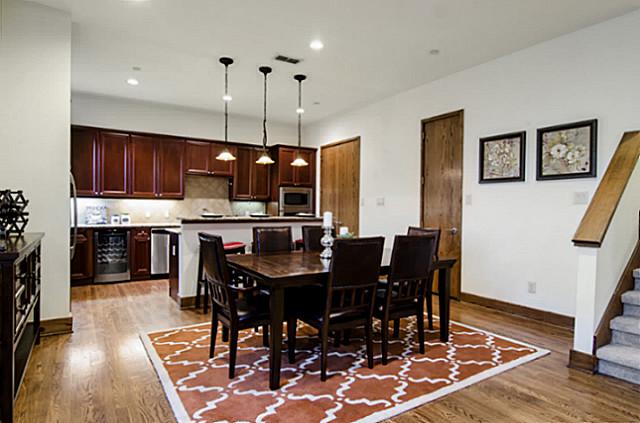 2411 Hall Street dining