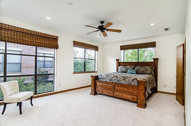 2411 Hall Street master bedroom