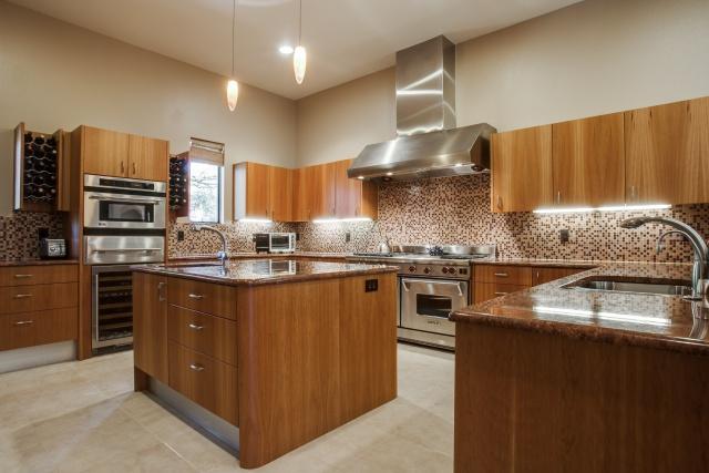 3309 Centenary main kitchen