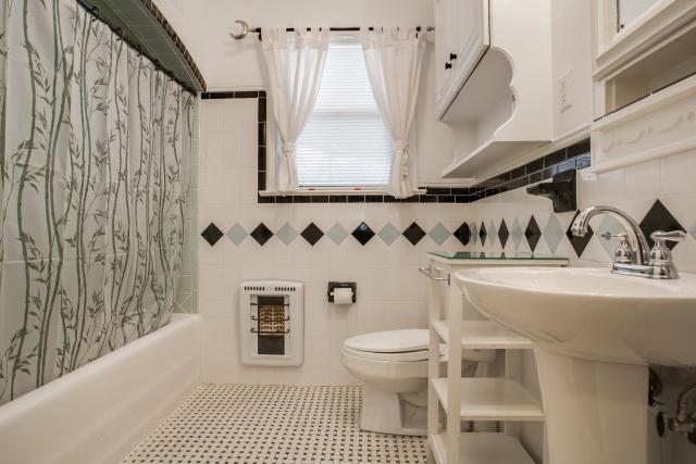 5307 Morningside bath