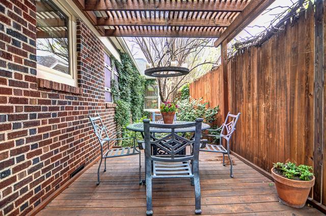 5743 Monticello Deck