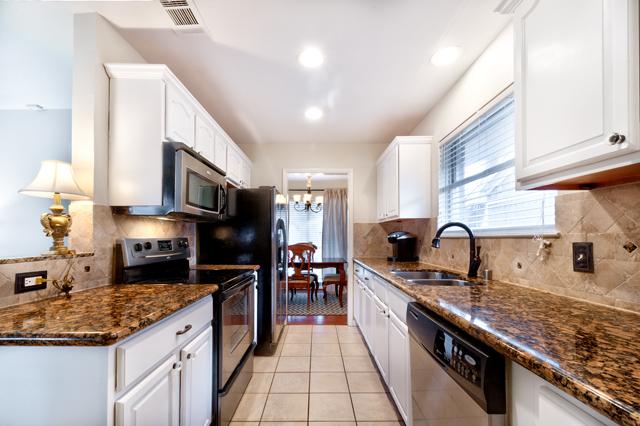 6933 Wake Forrest Kitchen