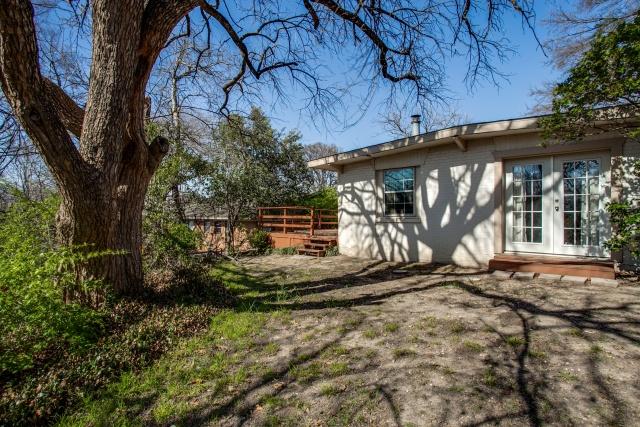 943 Bridget Backyard 2