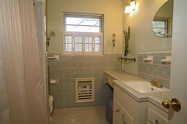 3806 Walnut Hill Hall Bath