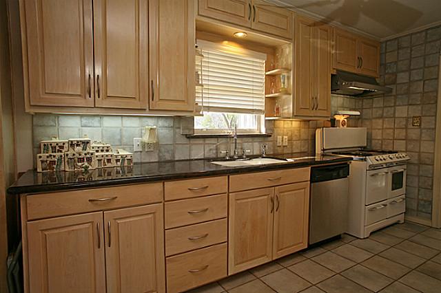 3806 Walnut Hill Kitchen