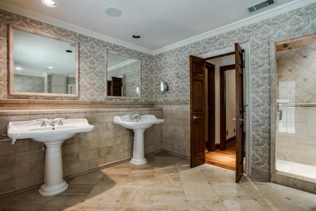 4511 Arcady master bath