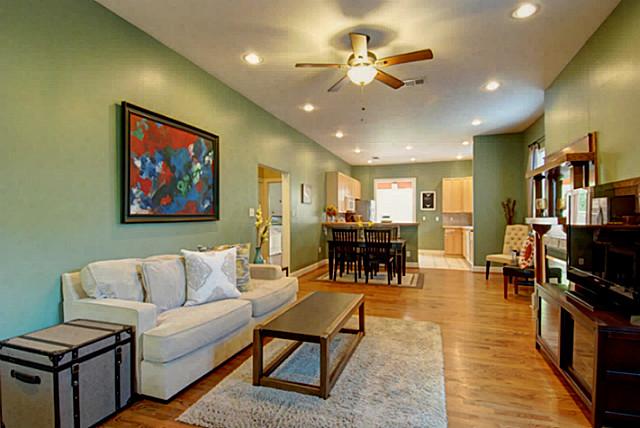 5524 Victor Living