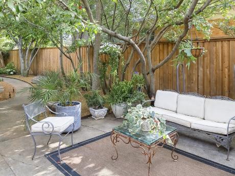 6806 Vada garden