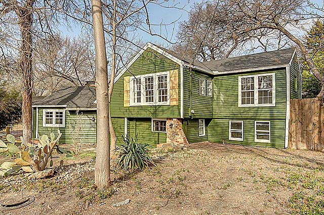 9003 Groveland Front