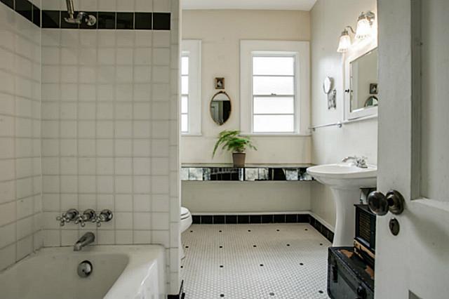 314 S. Motclair bath