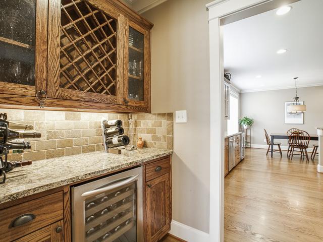 4232 Greenbrier Bar