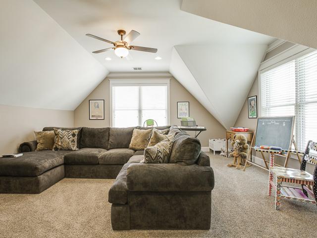 4232 Greenbrier Bonus Room