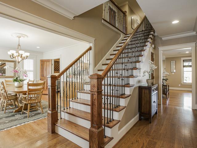 4232 Greenbrier Foyer