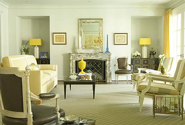4465 Rheims living room
