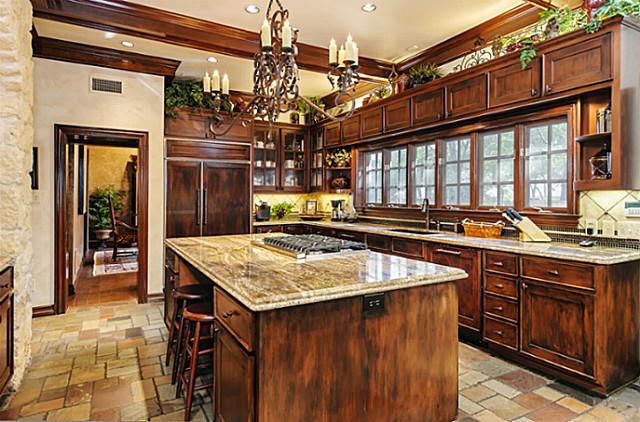 4707 Chapel Hill kitchen 2