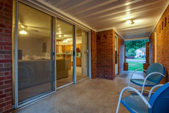 9930 Cloister Breezeway