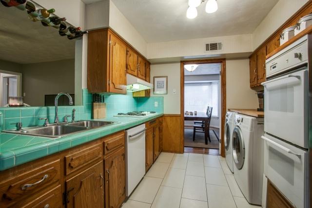 9930 Cloister Kitchen