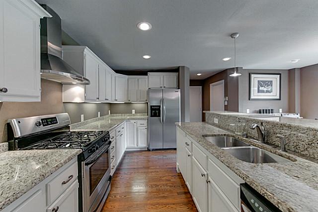 10811 Clearbrook Kitchen 3