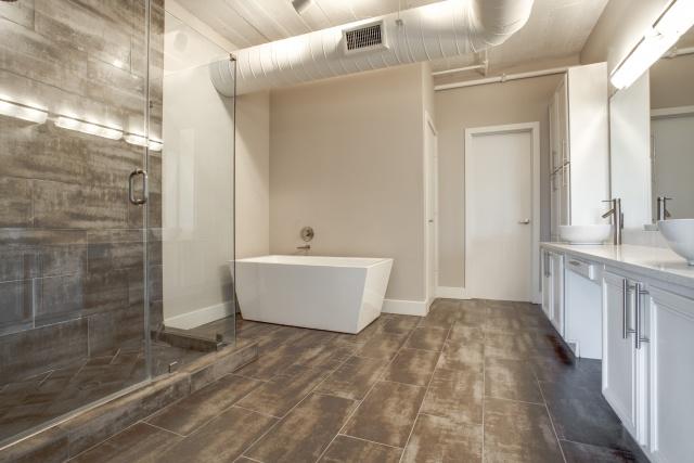 2220 Canton 309 Bath