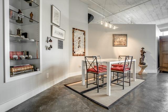 2220 Canton 309 Dining