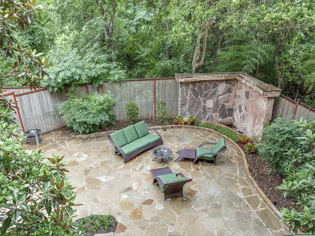 2935 Magnolia Hill Court ground patio