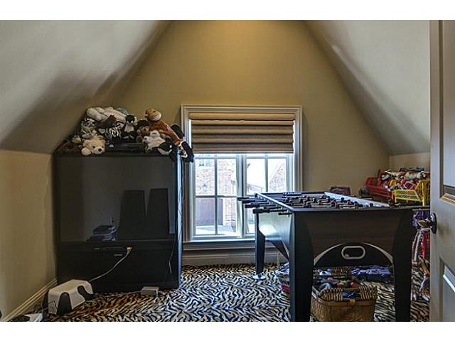 3 Bluff Park attic room