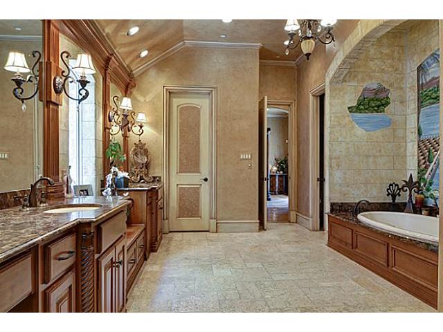 3 Bluff Park master bath