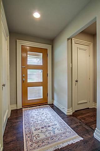 6202 Monticello Foyer