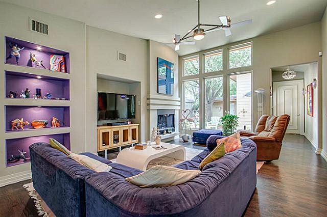 6202 Monticello Living 2