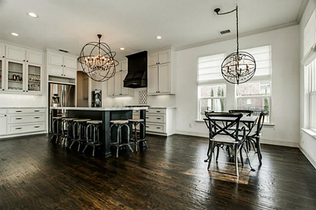 6602 Springwood Kitchen Breakfast