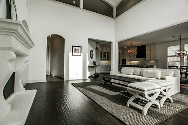 6602 Springwood Living 2