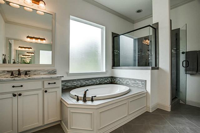 6602 SpringwoodMaster Bath