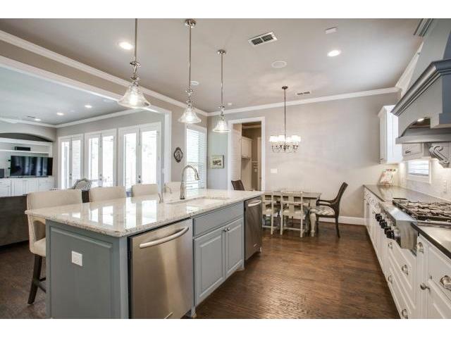 9748 Spring Branch Drive kitchen 3