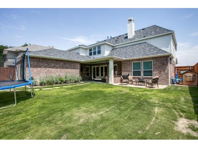 9748 Spring Branch Drive yard