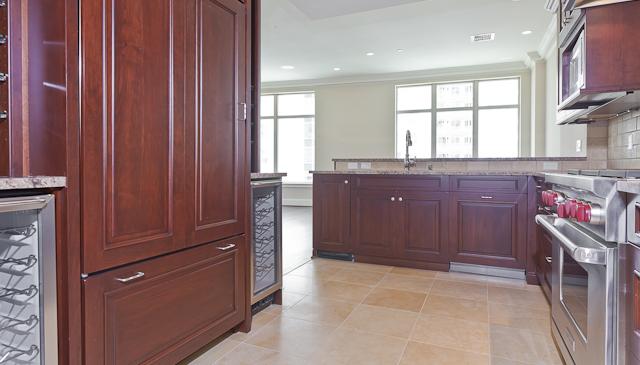 Ritz lease 904 kitchen
