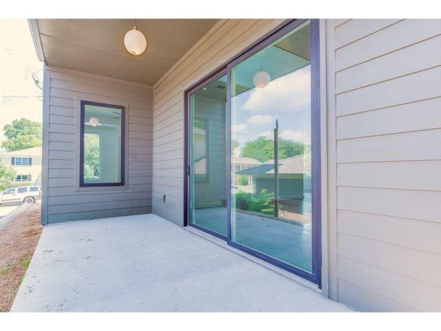 3895 Pine Tree court patio