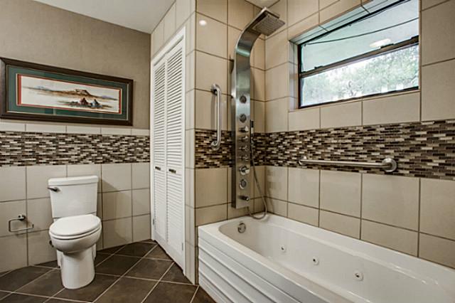 437 Mayrant Bathtub