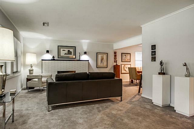 437 Mayrant Living 1