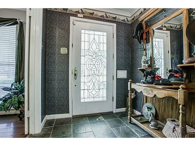 6522 Park Lane foyer